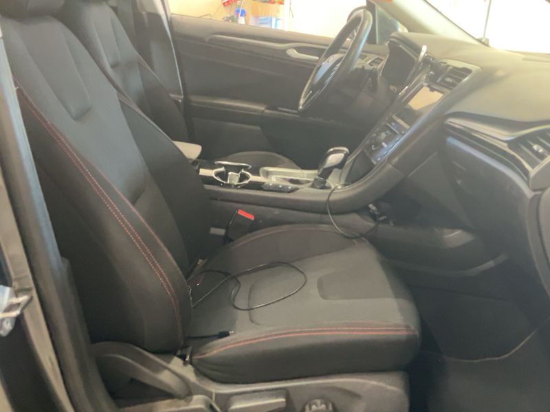 Ford Mondeo 2.0 TDCi ST-Line — zdjęcie 11