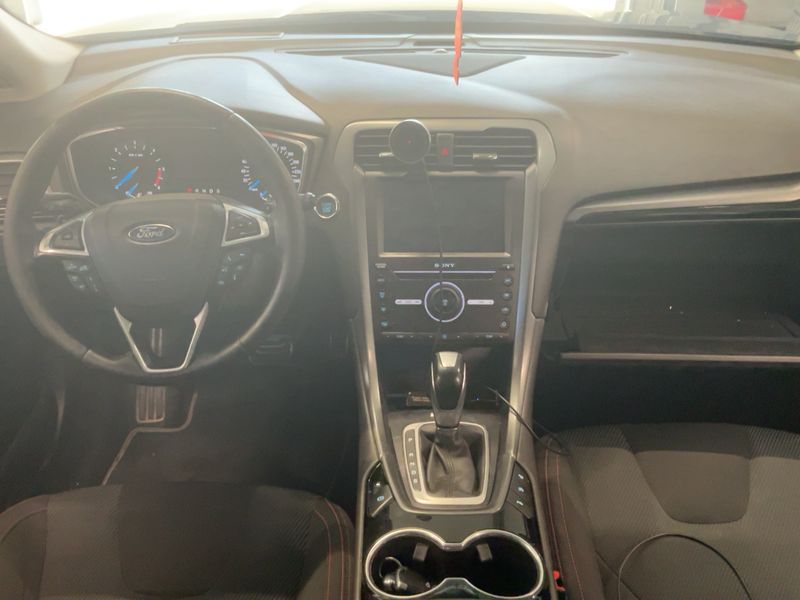 Ford Mondeo 2.0 TDCi ST-Line — zdjęcie 12