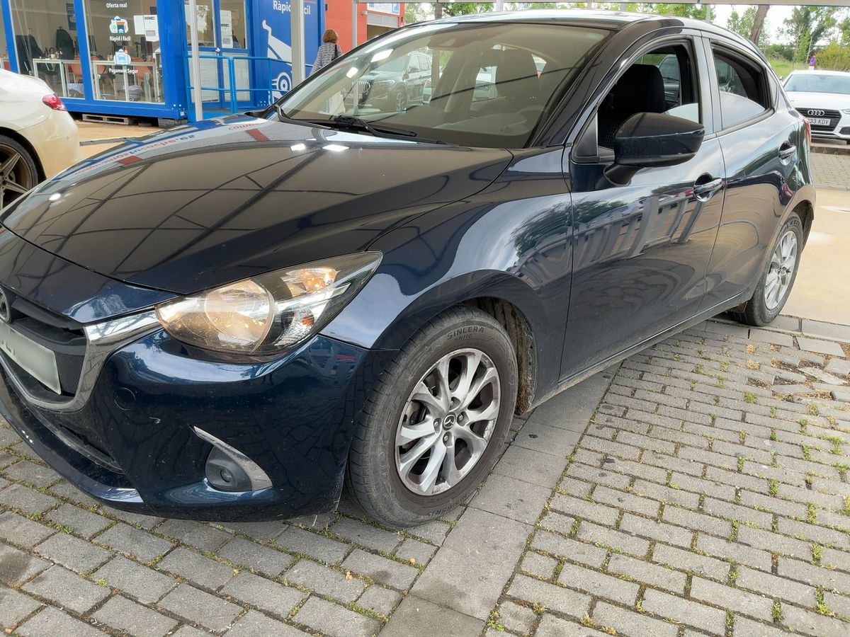 Mazda 2 2018 — photo 1