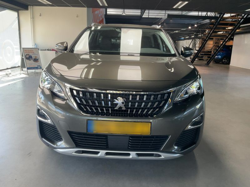 Peugeot 3008 1.2 PureTech Allure — zdjęcie 9