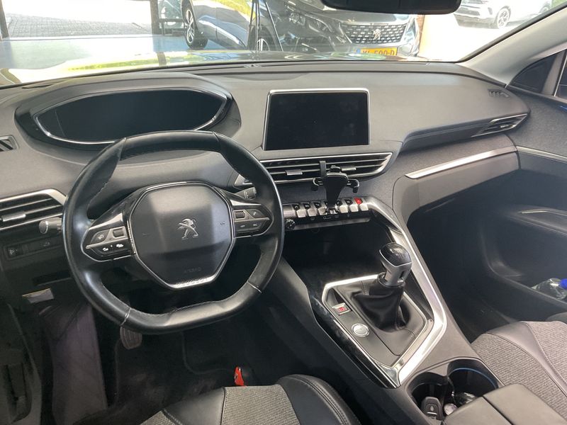 Peugeot 3008 1.2 PureTech Allure — zdjęcie 12