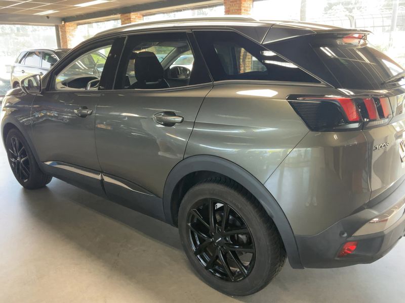 Peugeot 3008 1.2 PureTech Allure — zdjęcie 3