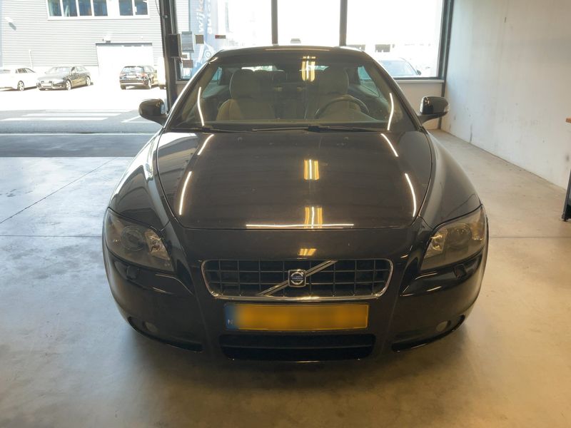 Volvo C70 2.5 T5 Summum — zdjęcie 9