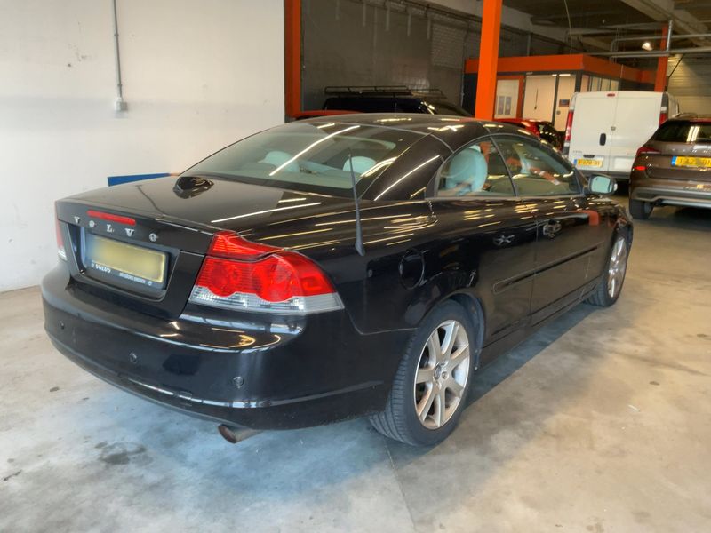 Volvo C70 2.5 T5 Summum — zdjęcie 6