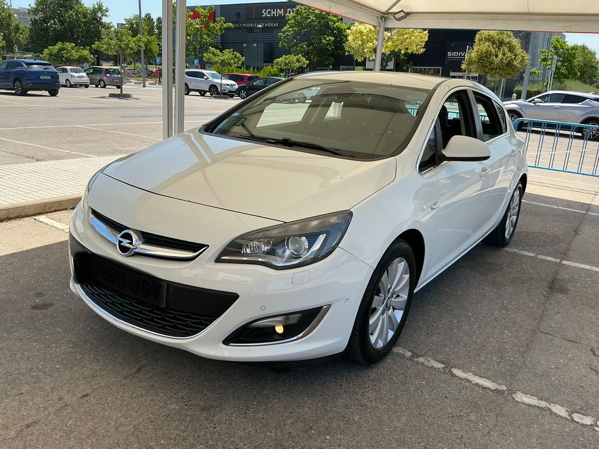 Opel Astra 2015