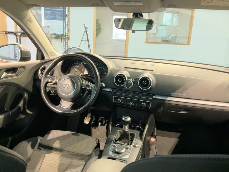 Audi A3 Limousine 2.0 TDI quattro Ambition — zdjęcie 12