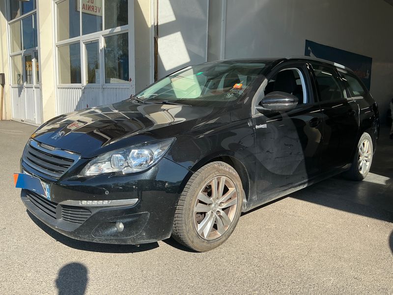 Peugeot 308 1.6 Blue-HDi Business Pack 2016 – снимка 1