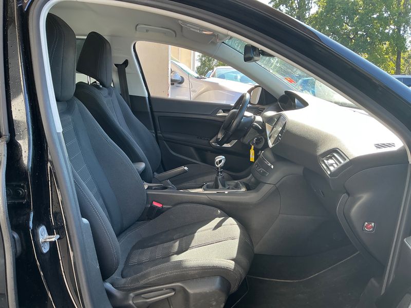Peugeot 308 1.6 Blue-HDi Business Pack 2016 – снимка 3