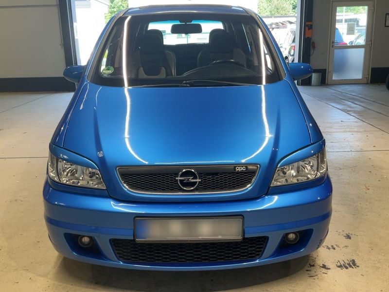 Opel Zafira 2.0 Turbo OPC — zdjęcie 9