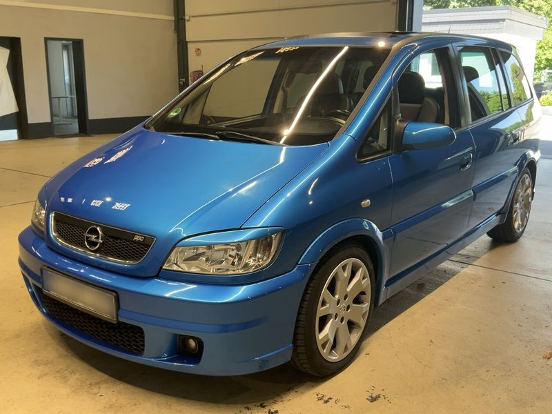 Opel Zafira 2.0 Turbo OPC — zdjęcie 2
