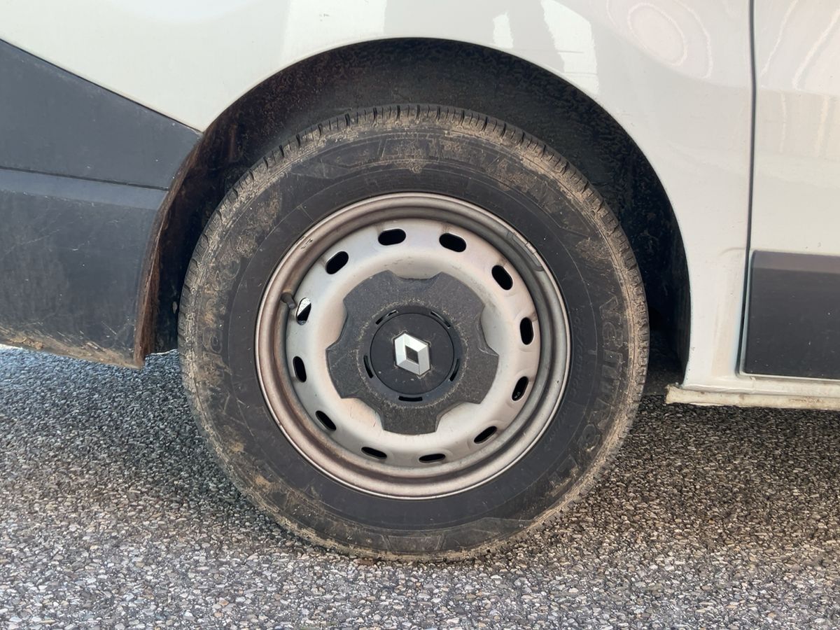 Renault Trafic 2017 — photo 10