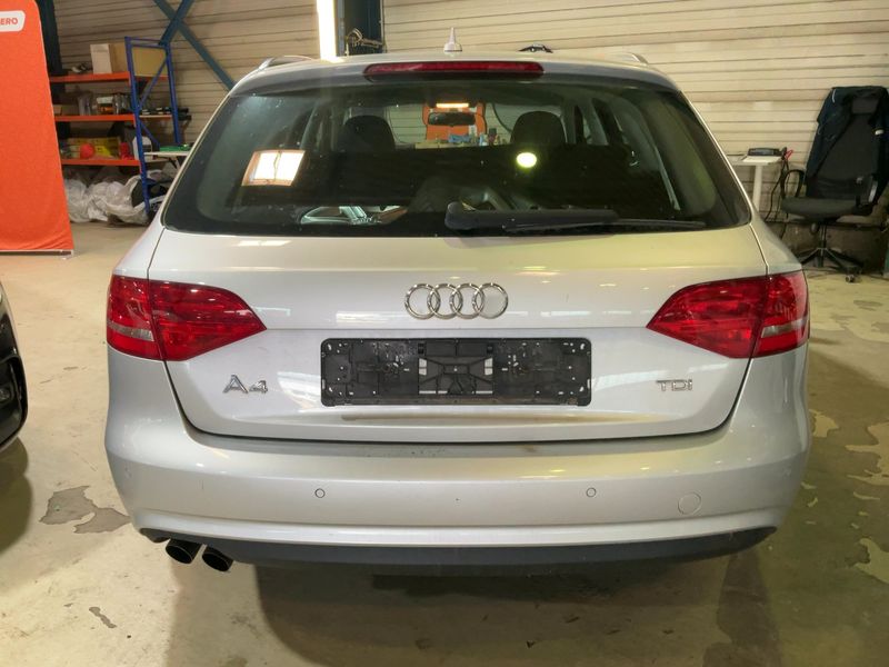 Audi A4 2.0 TDI Ambition 2012 – снимка 7