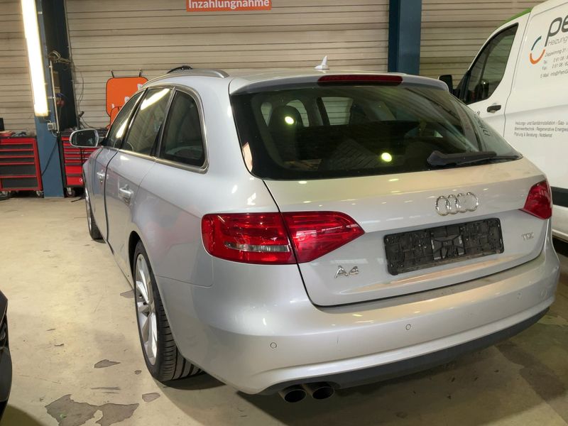 Audi A4 2.0 TDI Ambition 2012 – снимка 6