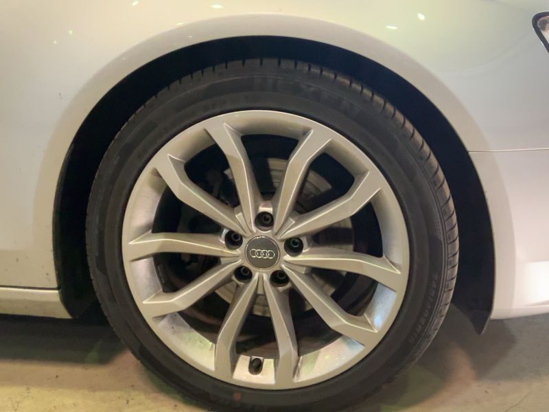 Audi A4 2.0 TDI Ambition 2012 – снимка 11