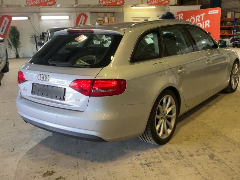 Audi A4 2.0 TDI Ambition 2012 – снимка 8