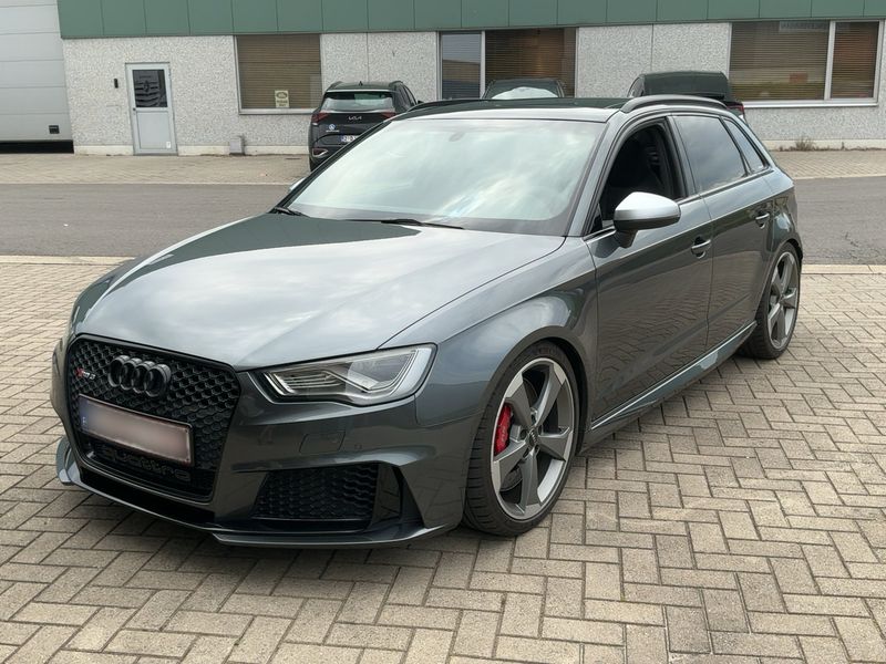 Audi RS 3 Sportback 2.5 TFSI quattro