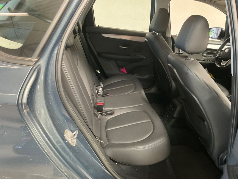 BMW 2er 218d Active Tourer Basis 2015 – снимка 32