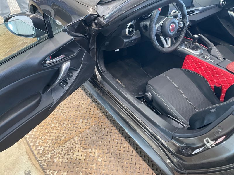 Fiat 124 Spider 1.4 Turbo Basis 2018 – снимка 27