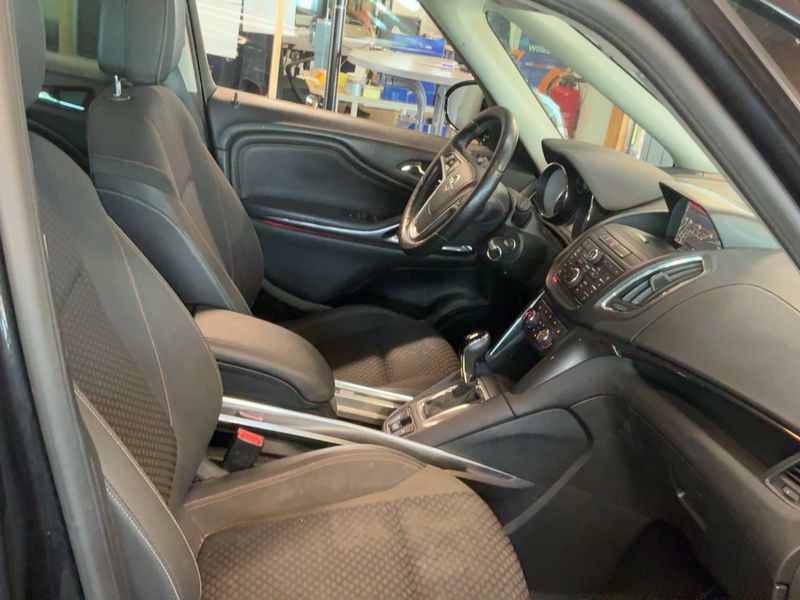 Opel Zafira Tourer 2.0 CDTI Innovation 2016 – снимка 16