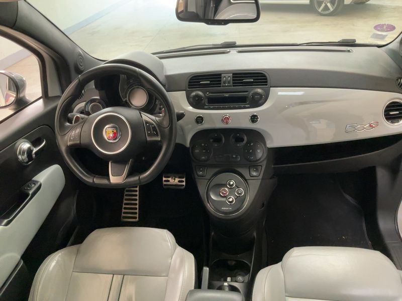 Abarth 500C 1.4 Turbo Custom — zdjęcie 12