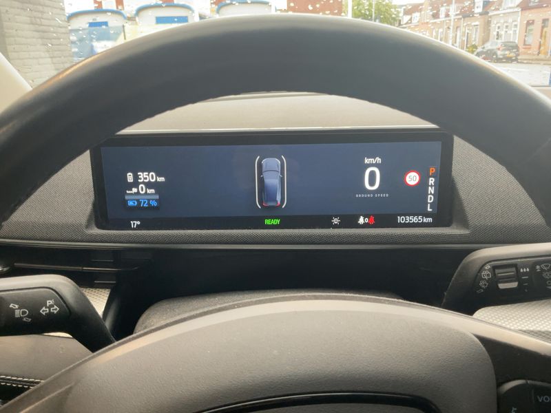 Ford Mustang Mach-E electric drive 216 kW — zdjęcie 13