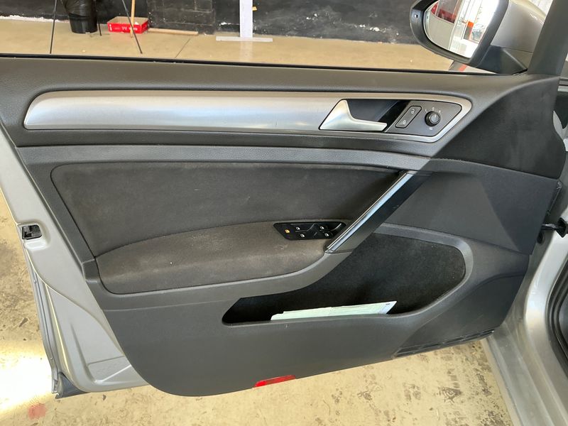 Volkswagen Golf VII 1.6 TDI Advance BlueMotion Tech 2013 – снимка 34