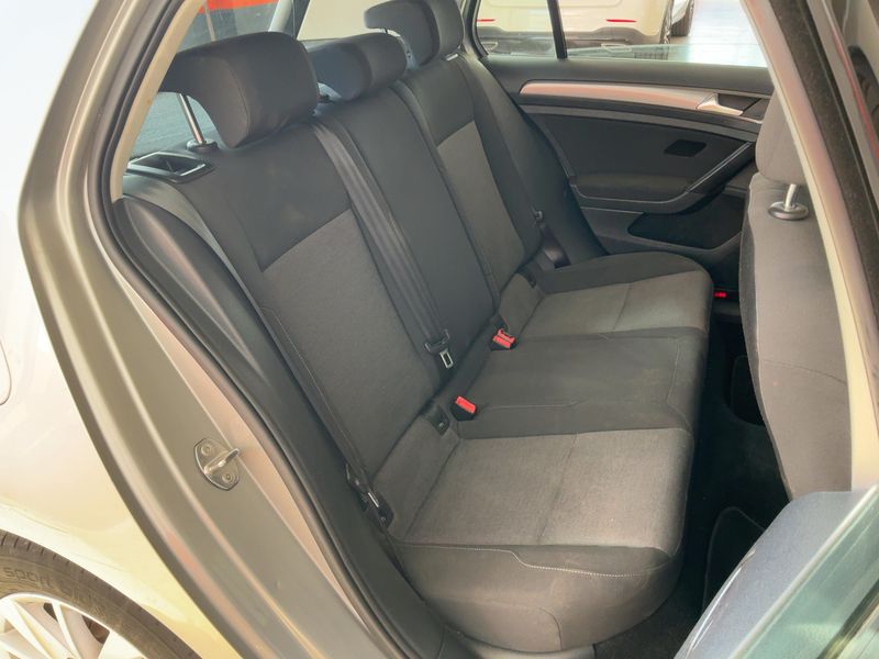 Volkswagen Golf VII 1.6 TDI Advance BlueMotion Tech 2013 – снимка 19