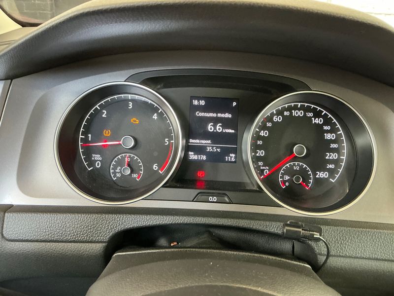 Volkswagen Golf VII 1.6 TDI Advance BlueMotion Tech 2013 – снимка 39