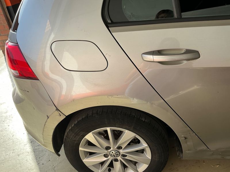 Volkswagen Golf VII 1.6 TDI Advance BlueMotion Tech 2013 – снимка 23