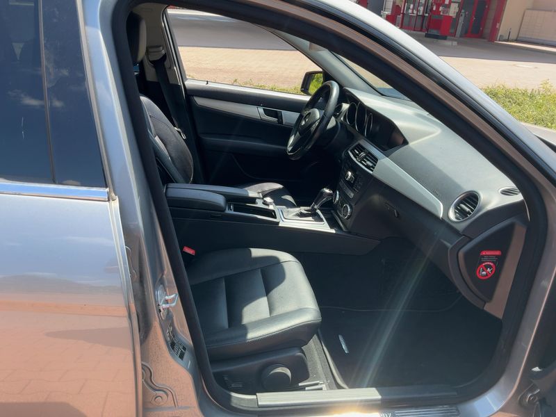 Mercedes-Benz C-Klasse C 220 CDI T BlueEfficiency Avantgarde 2012 – снимка 17