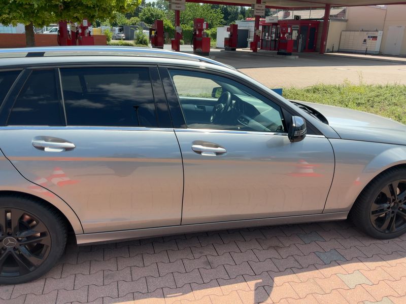 Mercedes-Benz C-Klasse C 220 CDI T BlueEfficiency Avantgarde 2012 – снимка 10