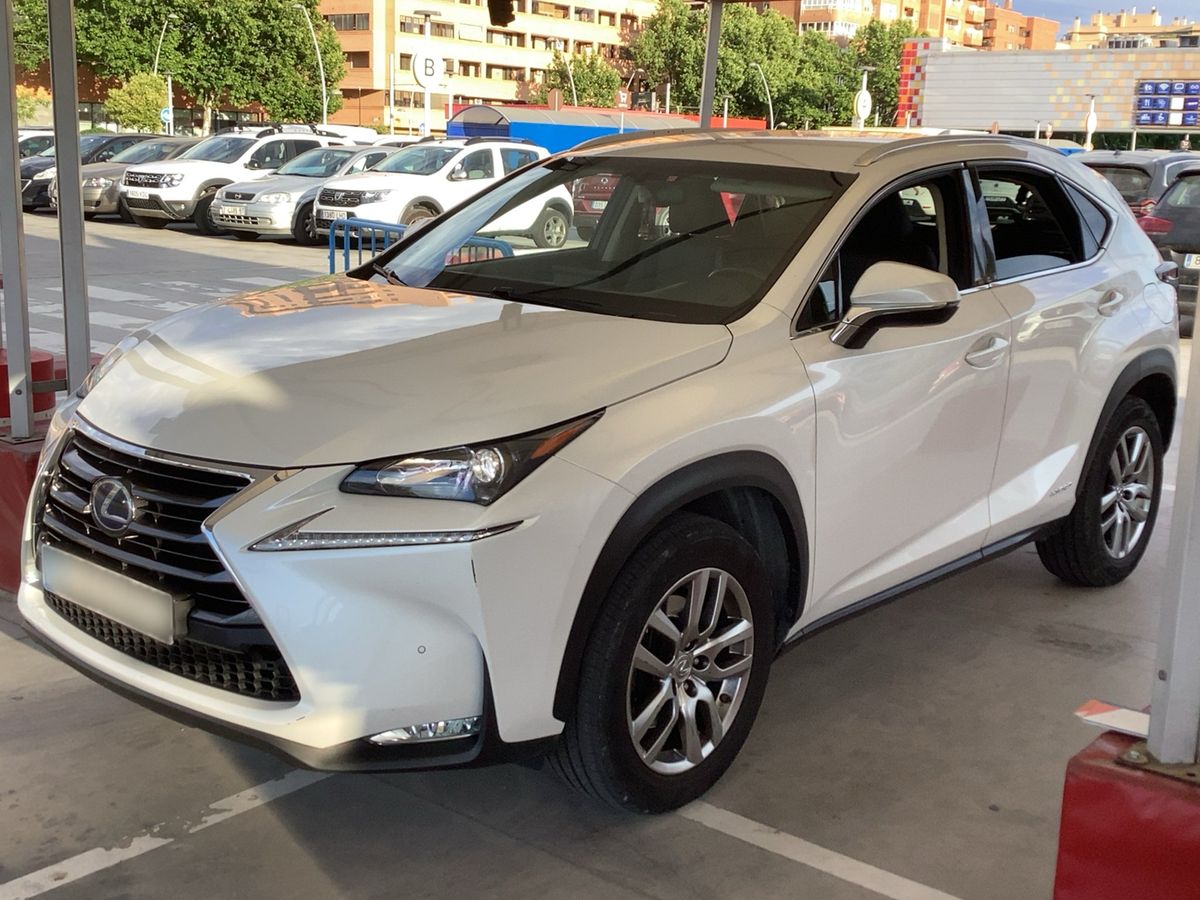 Lexus NX-Serie 2017