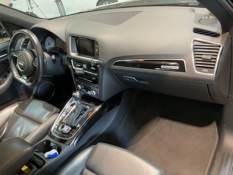 Audi SQ5 3.0 V6 TDI quattro Competition — zdjęcie 12