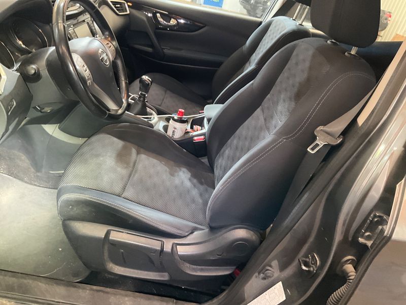 Nissan Qashqai 1.5 Turbodiesel Business Edition 2015 – снимка 26