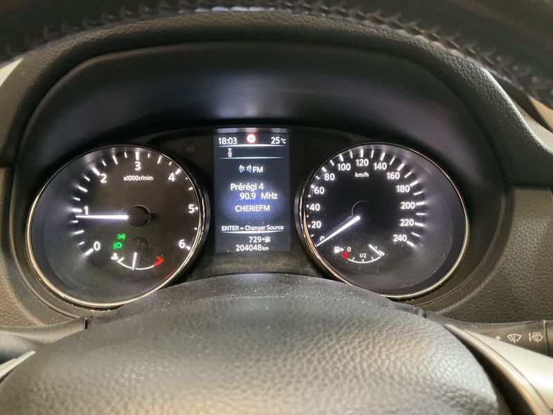 Nissan Qashqai 1.5 Turbodiesel Business Edition 2015 – снимка 18