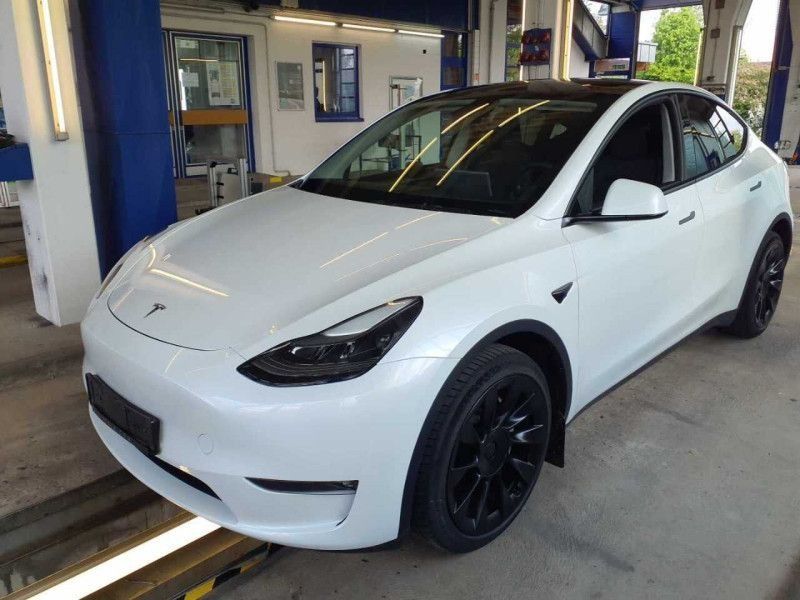 Tesla Model 2023