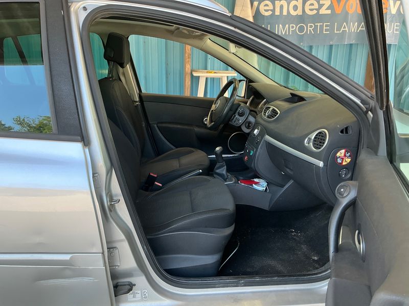 Renault Clio 1.5 dCi Dynamique — zdjęcie 3