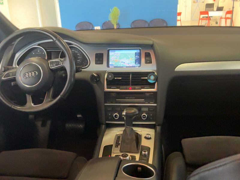 Audi Q7 3.0 V6 TDI quattro — zdjęcie 12