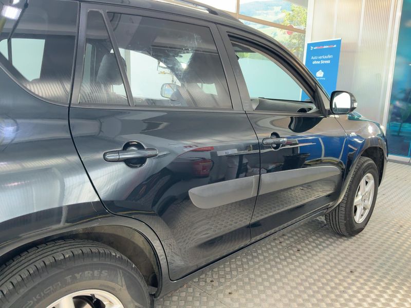 Toyota RAV 4 2.2 D-4D Executive 2011 – снимка 10