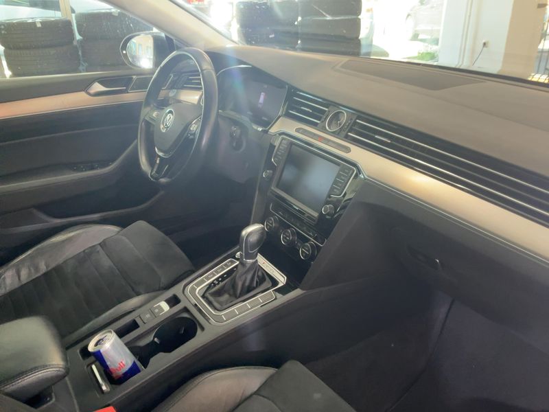 Volkswagen Passat 2.0 TDI Highline 4Motion BlueMotion Tech 2014 – снимка 17