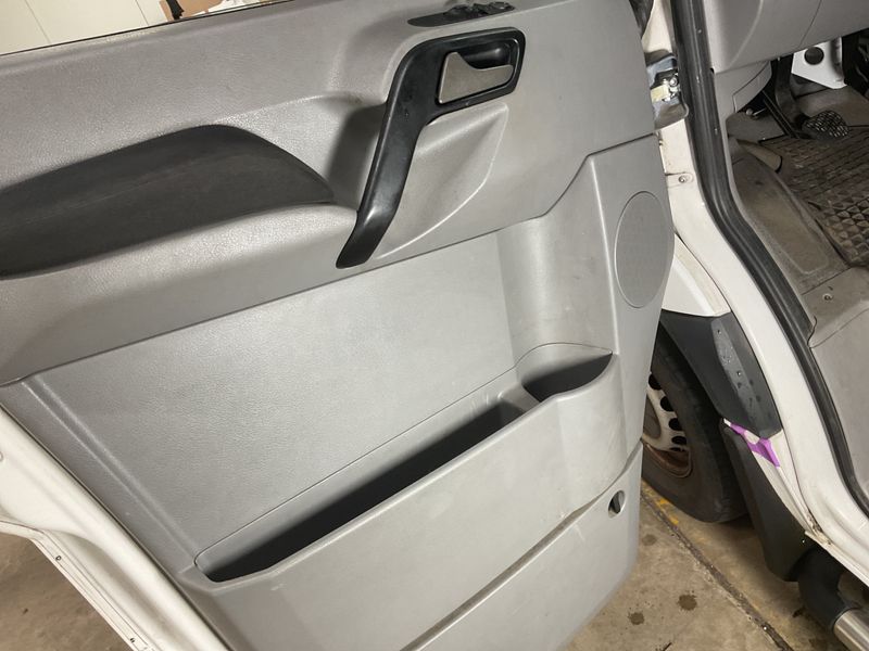 Volkswagen Crafter 2.0 TDI Kasten 35 mittlerer Radstand 2016 – снимка 41