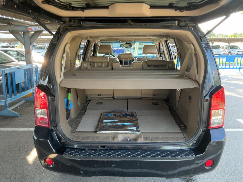 Nissan Pathfinder 2.5 dCi LE — zdjęcie 10