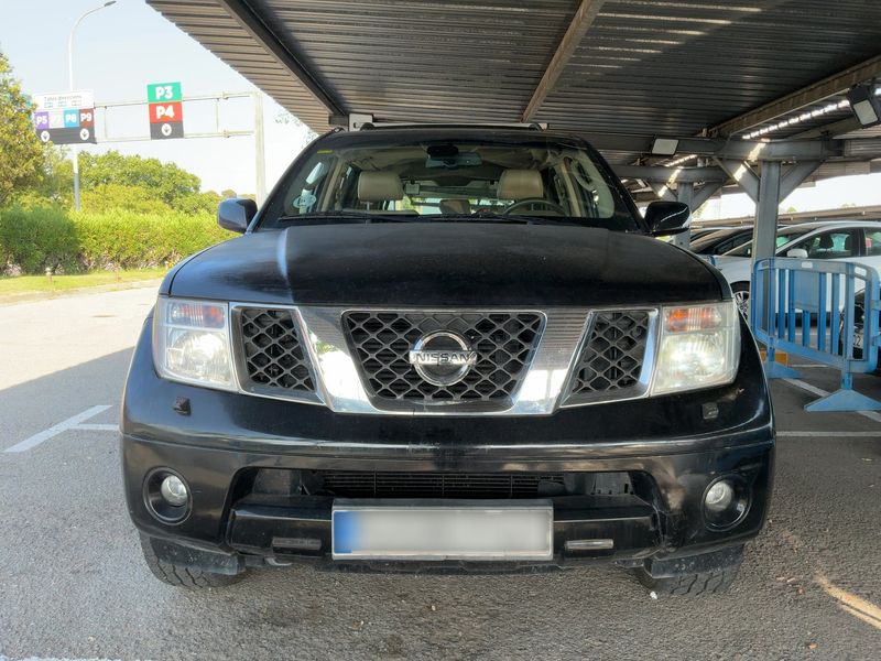 Nissan Pathfinder 2.5 dCi LE — zdjęcie 9