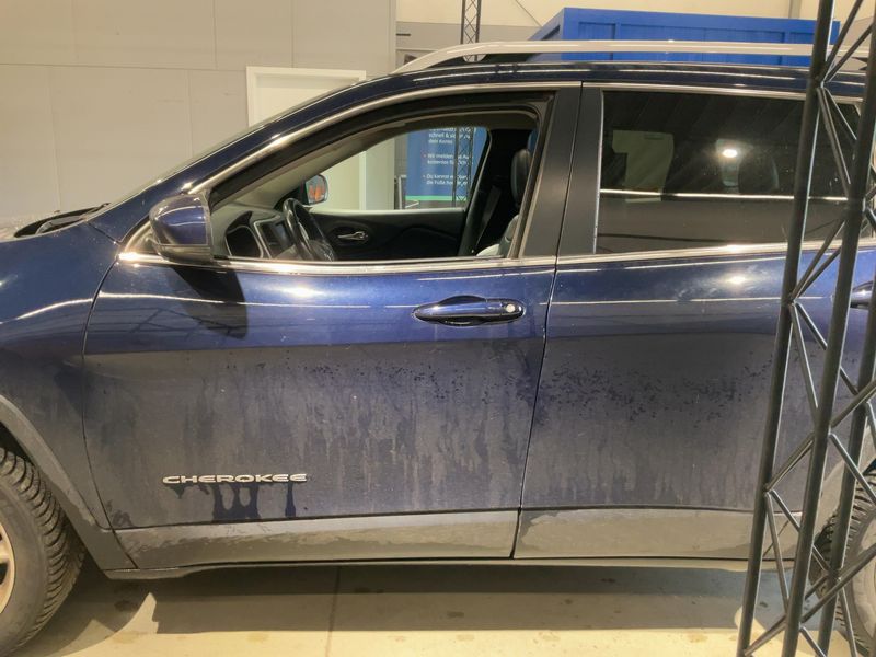 Jeep Cherokee 2.0 M-Jet Limited 4WD — zdjęcie 4