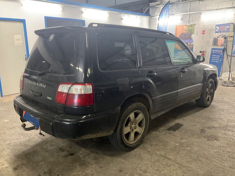 Subaru Forester 2.0 Turbo — zdjęcie 2