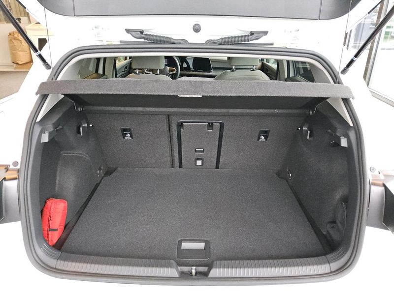 Volkswagen Golf VIII 1.5 eTSI ACT Style — zdjęcie 19