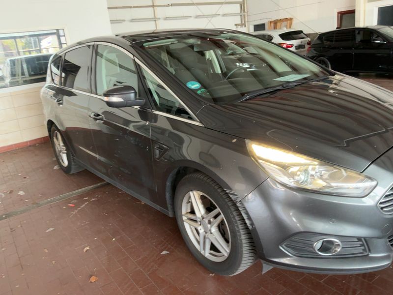Ford S-Max 2.0 TDCi Titanium — zdjęcie 8