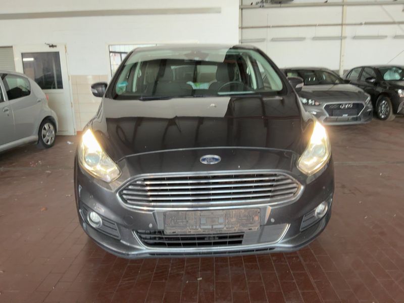 Ford S-Max 2.0 TDCi Titanium — zdjęcie 9