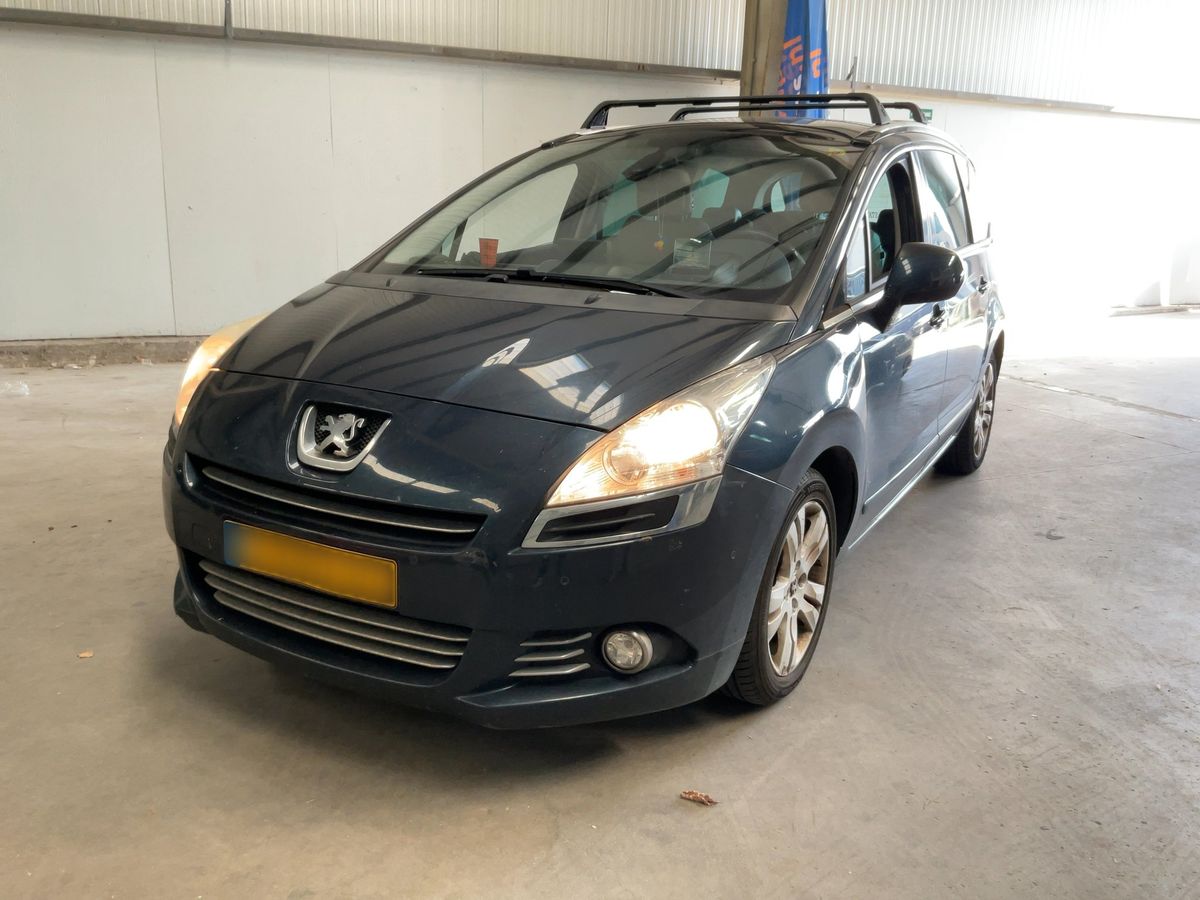 Peugeot 5008 2013