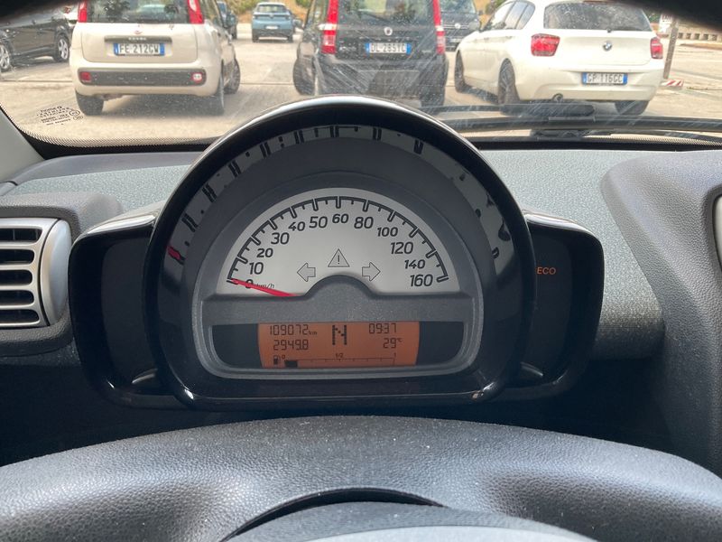 Smart fortwo 1.0 Micro Hybrid Drive pure — zdjęcie 13